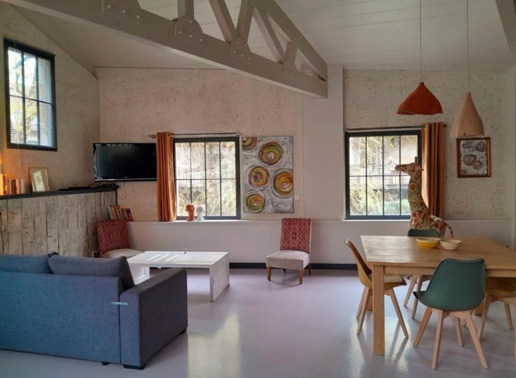 Holiday Loft 58 Hébergement de vacances Arbois